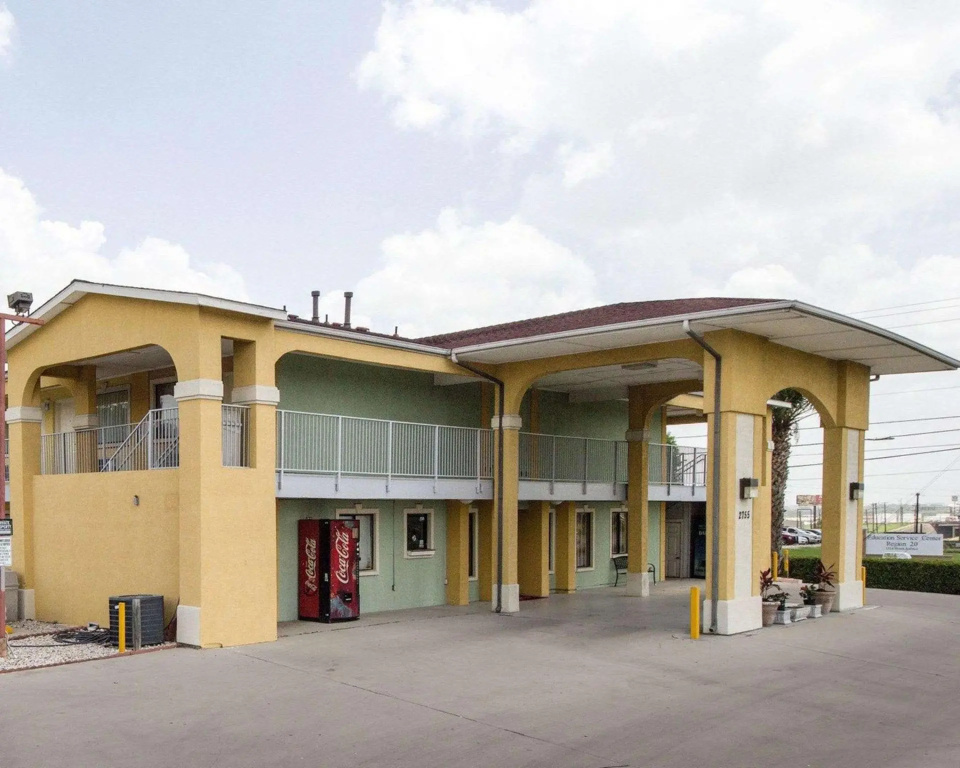 photo 1 of Econo Lodge Inn & Suites San Antonio near Frost Bank Center