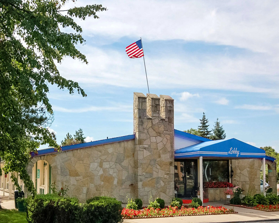 photo 1 of Rodeway Inn Madison Heights - Detroit