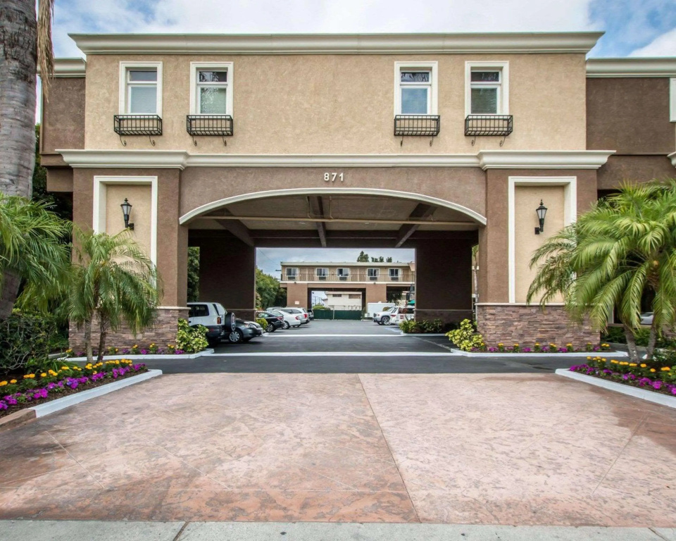photo 1 of Quality Inn & Suites Anaheim Maingate