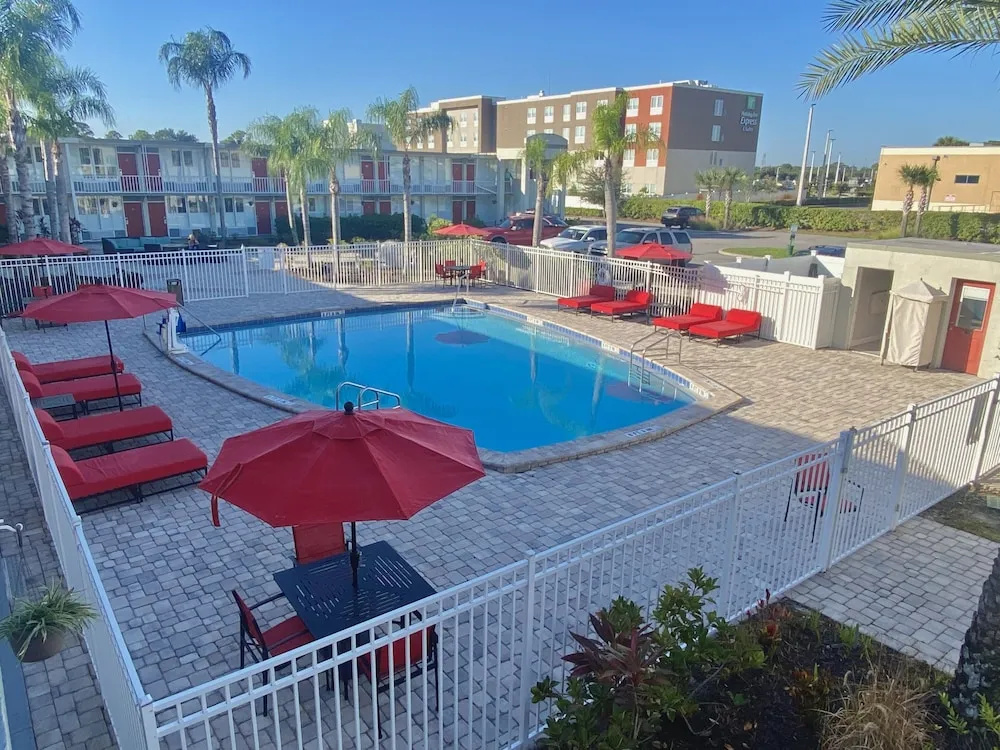 photo 1 of Melbourne All Suites Inn [Ex. Econo Lodge Melbourne]