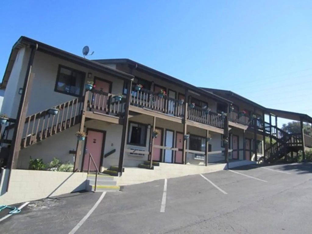 photo 1 of Monterey Fairgrounds Inn