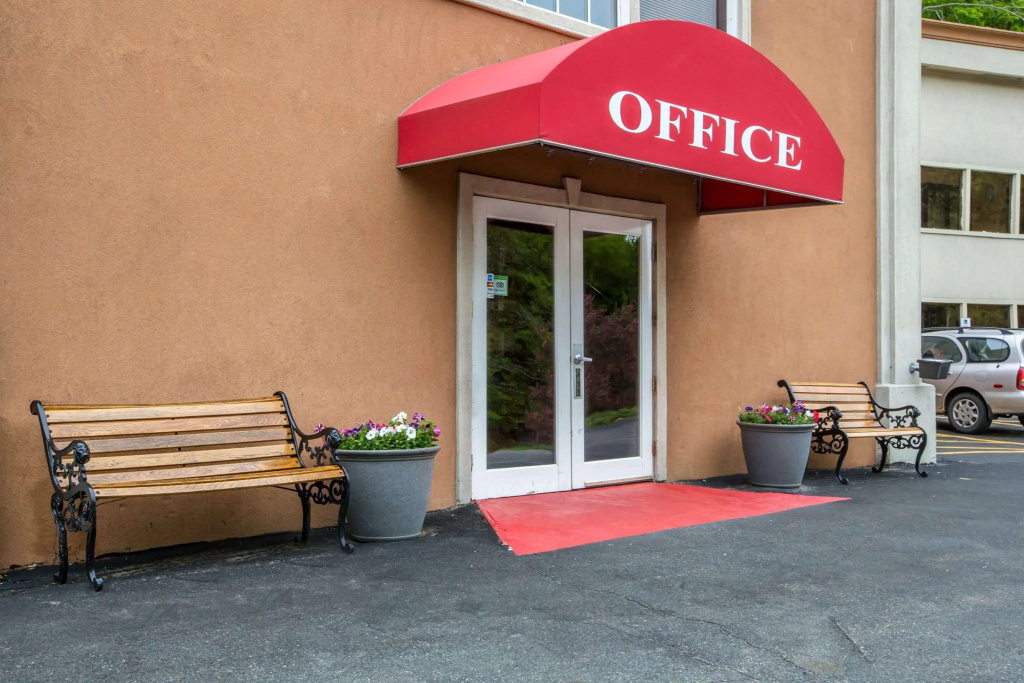 photo 1 of Econo Lodge Montpelier I-89