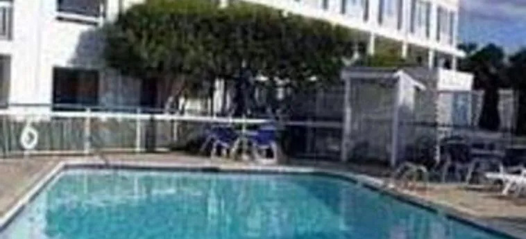 photo 1 of Econo Lodge (Raleigh)