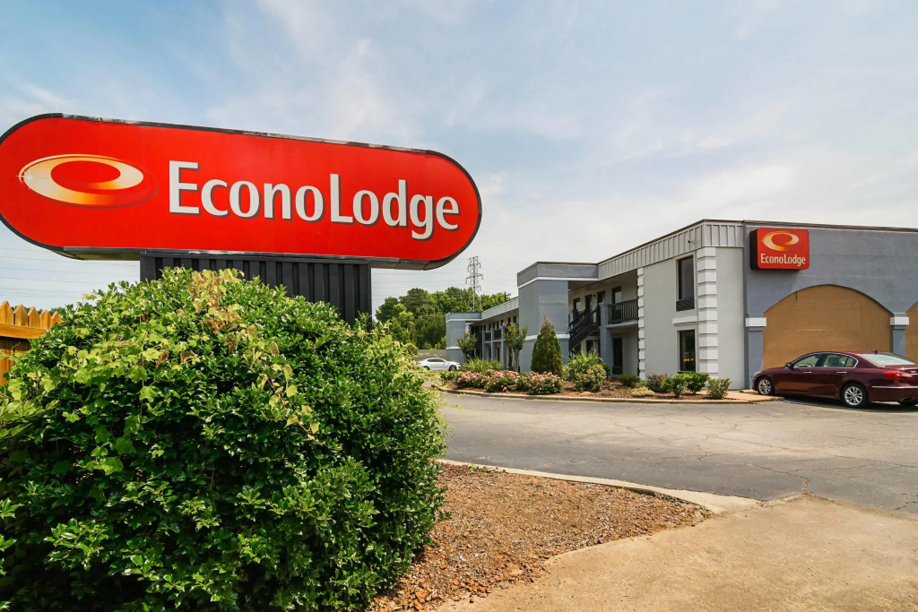photo 1 of Econo Lodge Research Triangle Park