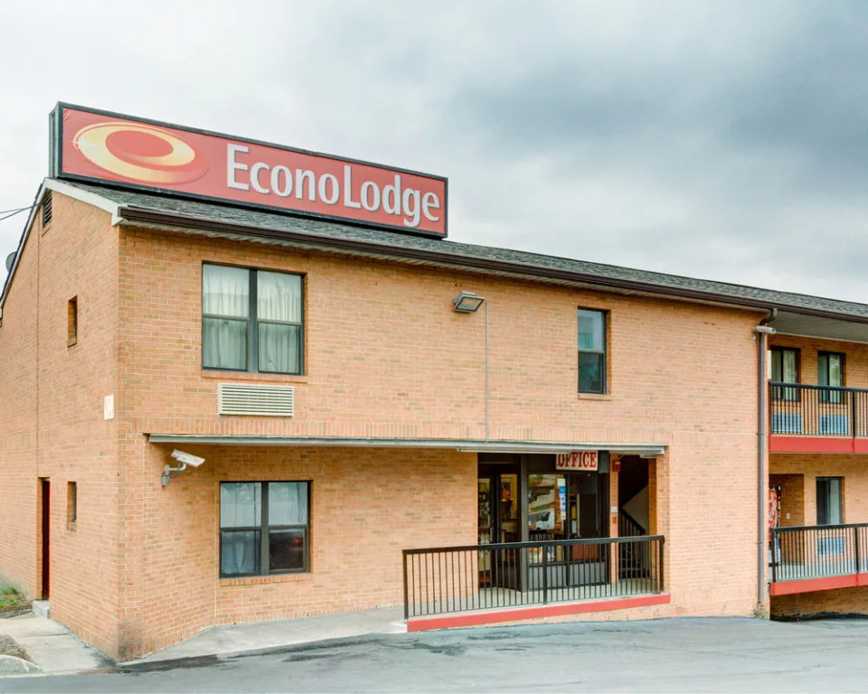photo 1 of Econo Lodge by University