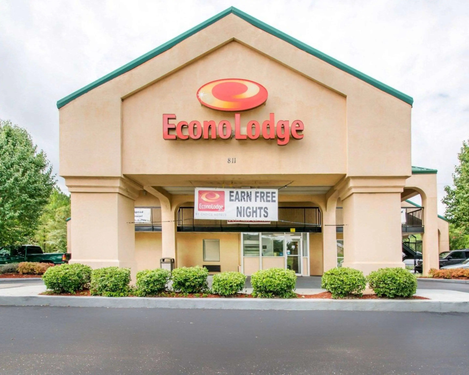 photo 1 of Econo Lodge Troy