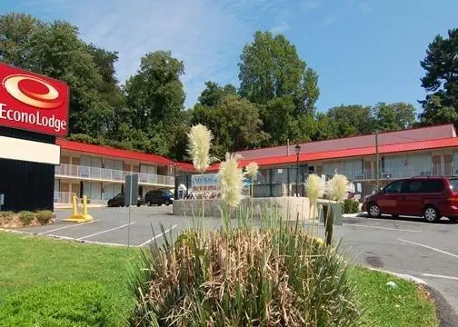 photo 1 of Econo Lodge University