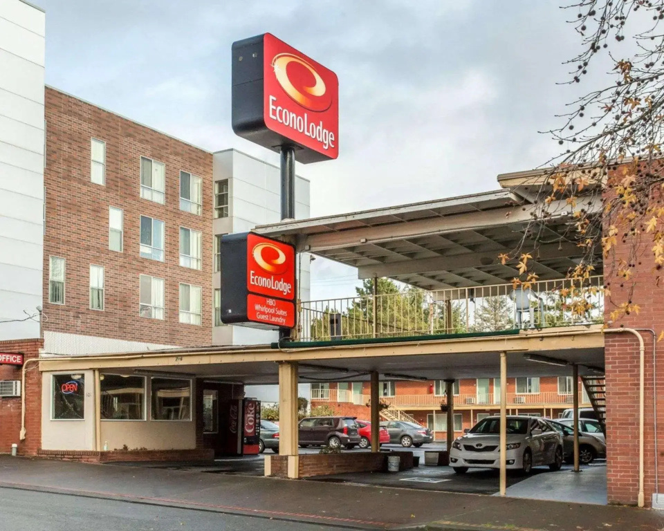 photo 1 of Econo Lodge