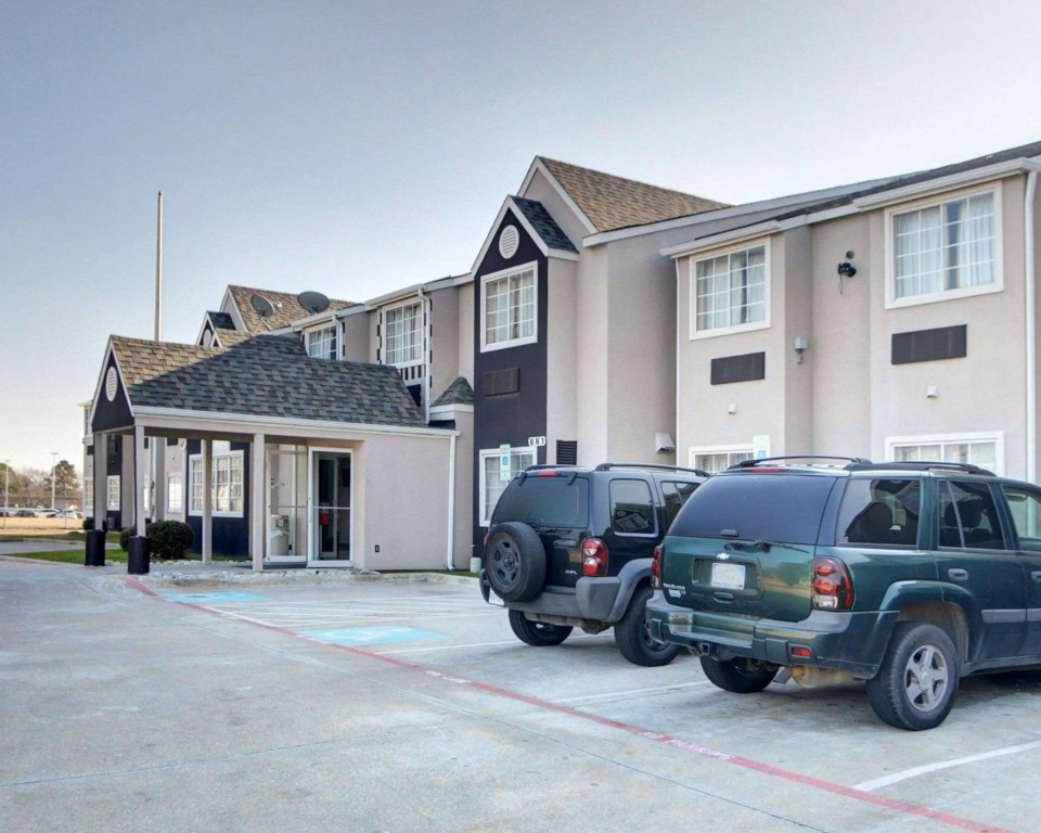 photo 1 of Rodeway Inn & Suites Lewisville I-35