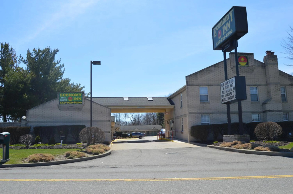 photo 1 of Economy Inn - Akron
