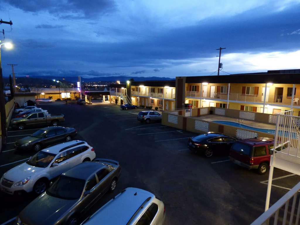 photo 1 of Economy Inn & Suites