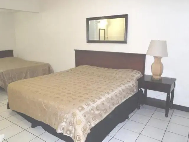 photo 1 of EconoStay Inn