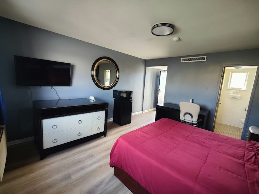 photo 1 of Motel Edgebrook Chicago North Shore by OYO