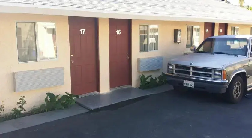photo 1 of El Monte Motel