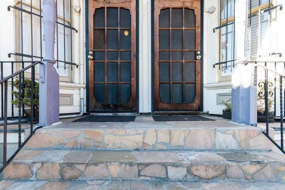 photo 1 of Elegant One Bedroom in Downtown Oakland