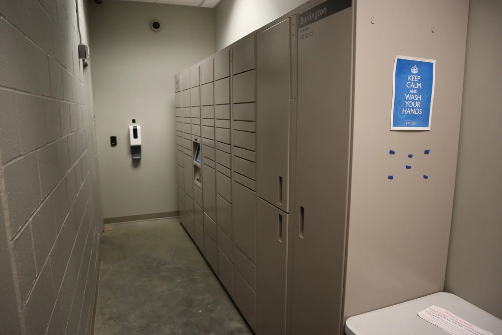 photo 1 of Elegant, Recently Upgraded Apt – Downtown Location