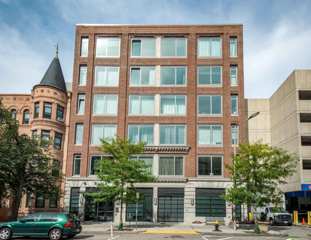 photo 1 of Elegant Suites in Westland Avenue