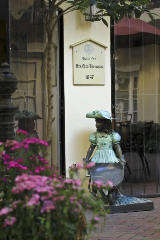 photo 1 of Eliza Thompson House, Historic Inns of Savannah Collection