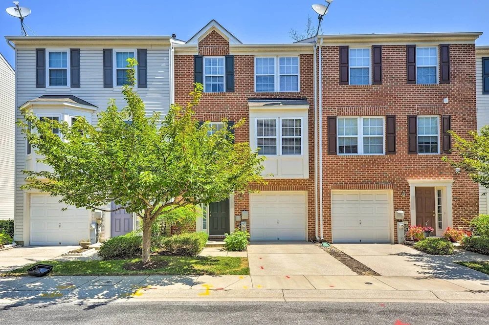 photo 1 of Elkridge Townhome ~ 15 Mi to Dtwn Baltimore!