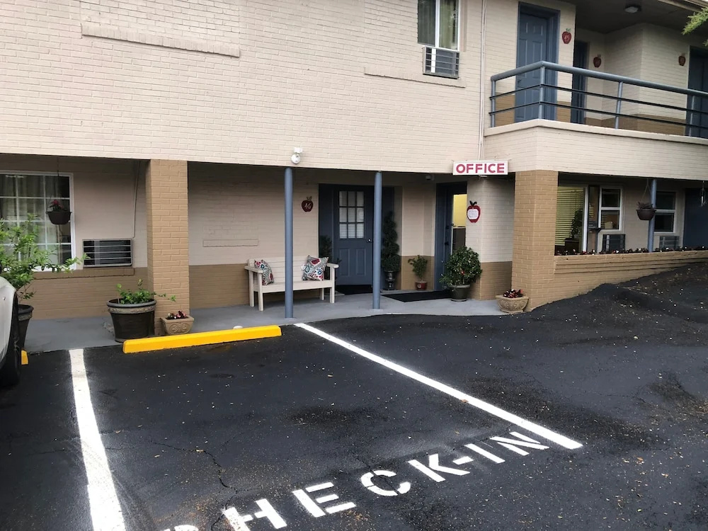 photo 1 of Ellijay Inn