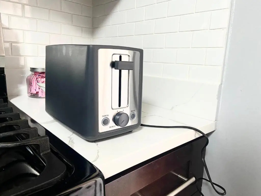 photo 1 of EMALUX Condo Near Downtown,Bus,Train,Hospitals,United-Center,Fulton Market