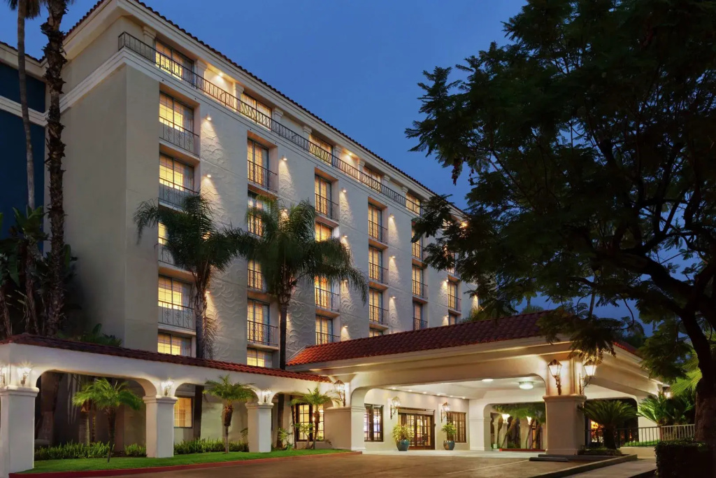 photo 1 of Embassy Suites Arcadia Pasadena