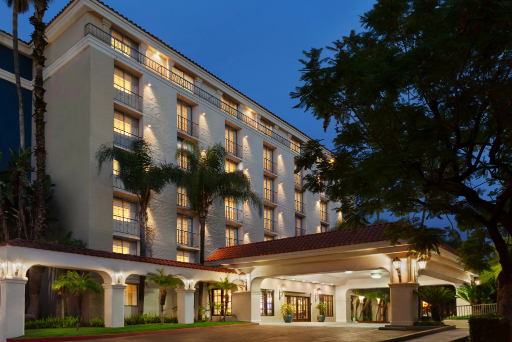 photo 1 of Embassy Suites by Hilton Arcadia Pasadena Area