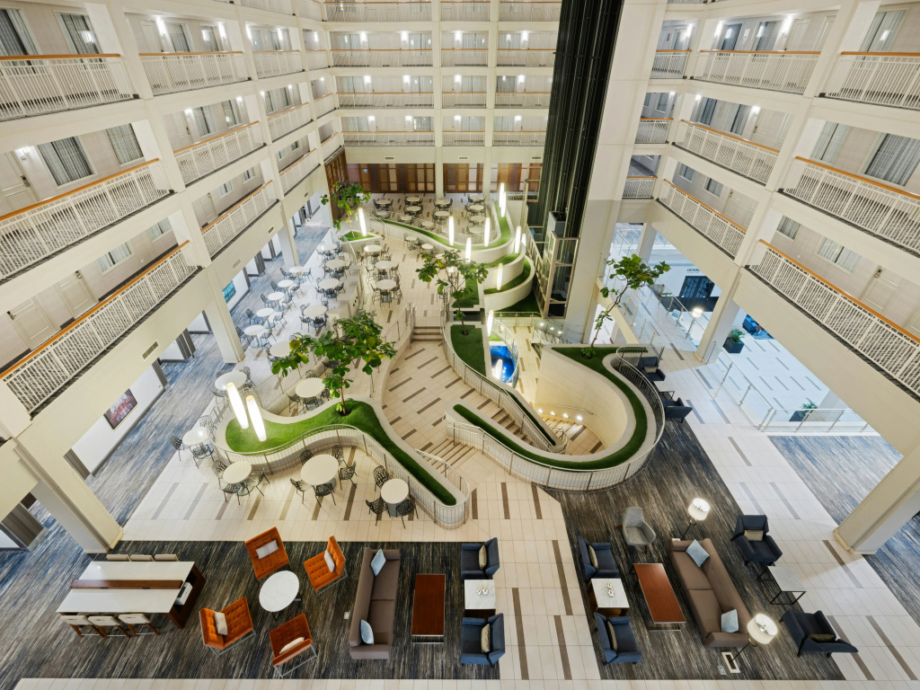 photo 1 of Embassy Suites by Hilton Chicago Downtown River North