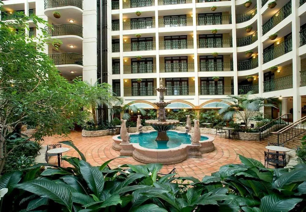 photo 1 of Embassy Suites Chicago Schaumburg Woodfield