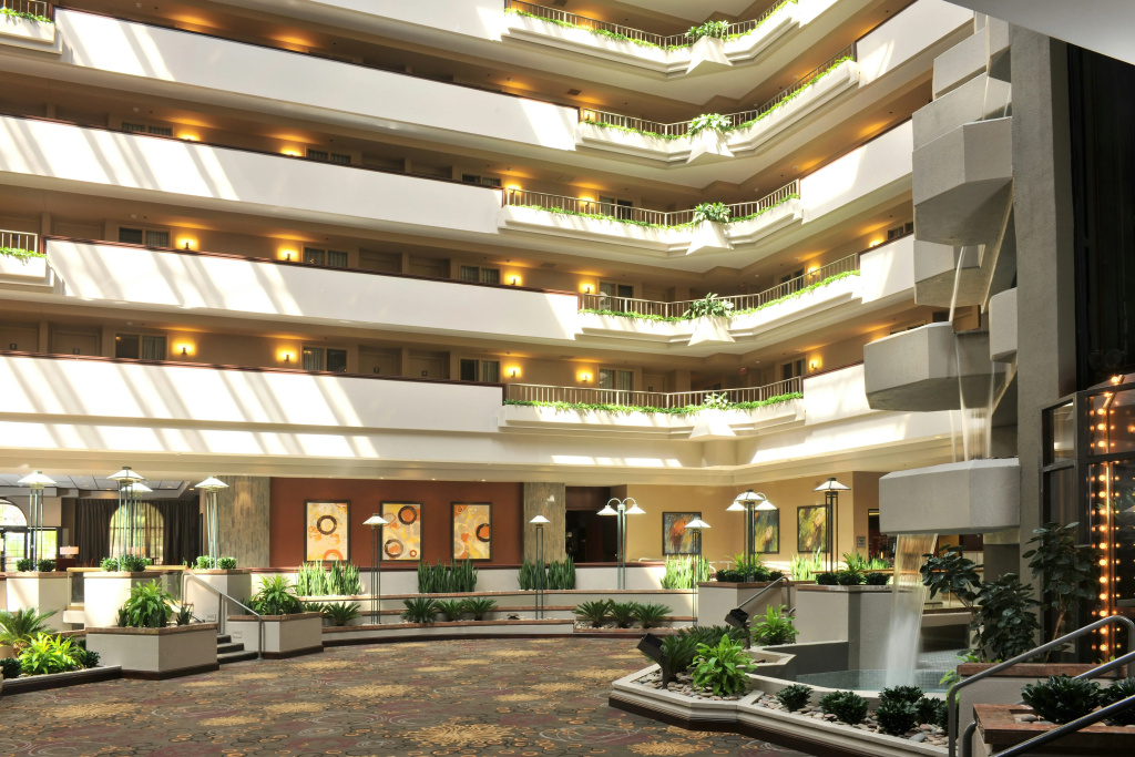 photo 1 of Embassy Suites Hotel Des Moines Downtown