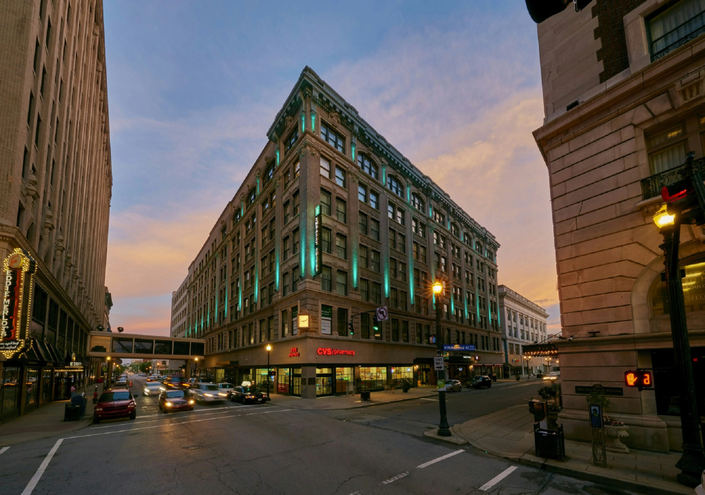 photo 1 of Embassy Suites Louisville Downtown