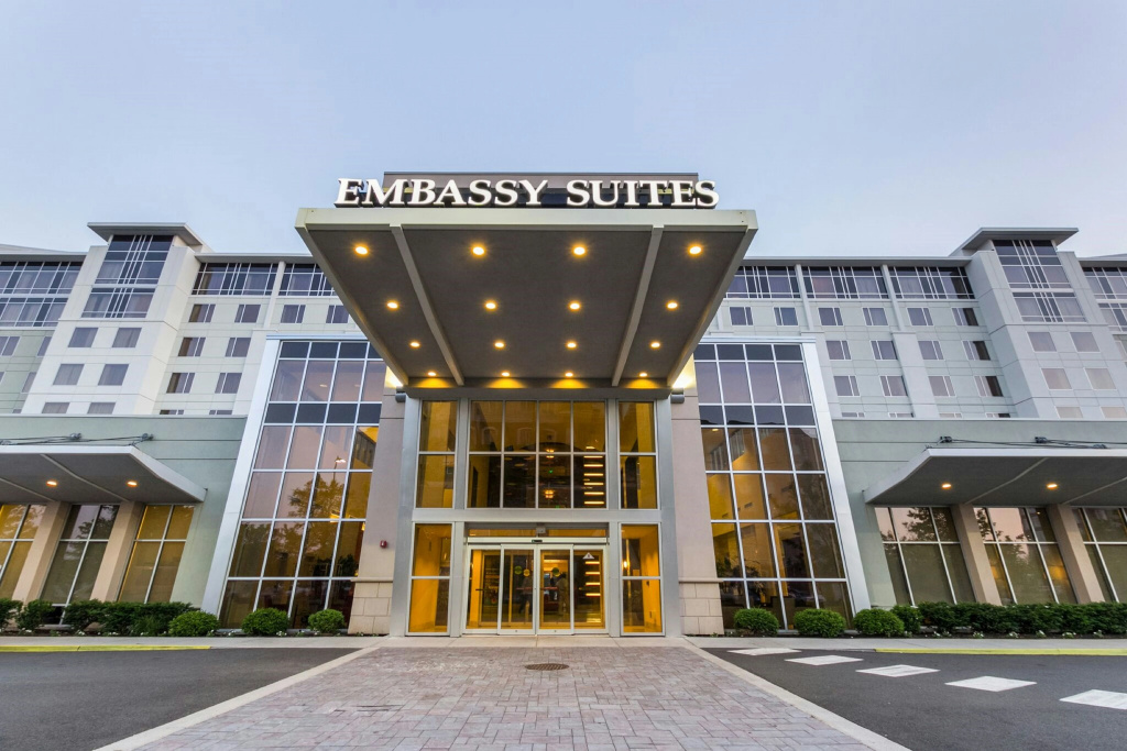 photo 1 of Embassy Suites Newark Airport