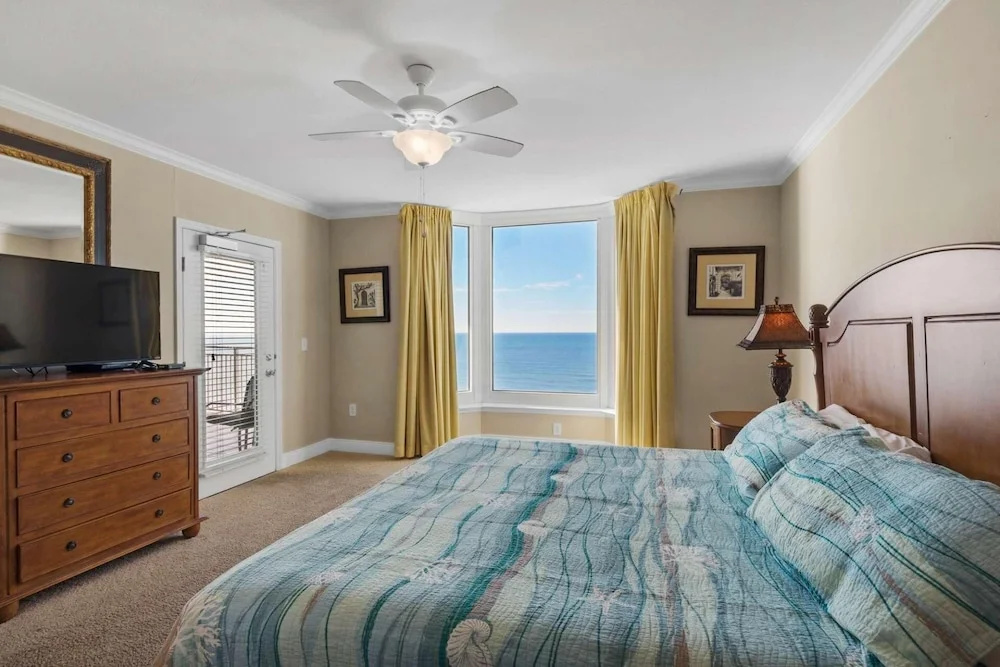 photo 1 of Emerald Beach 1627
