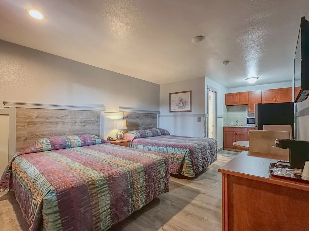 photo 1 of Emerald Best Motel Edmonds