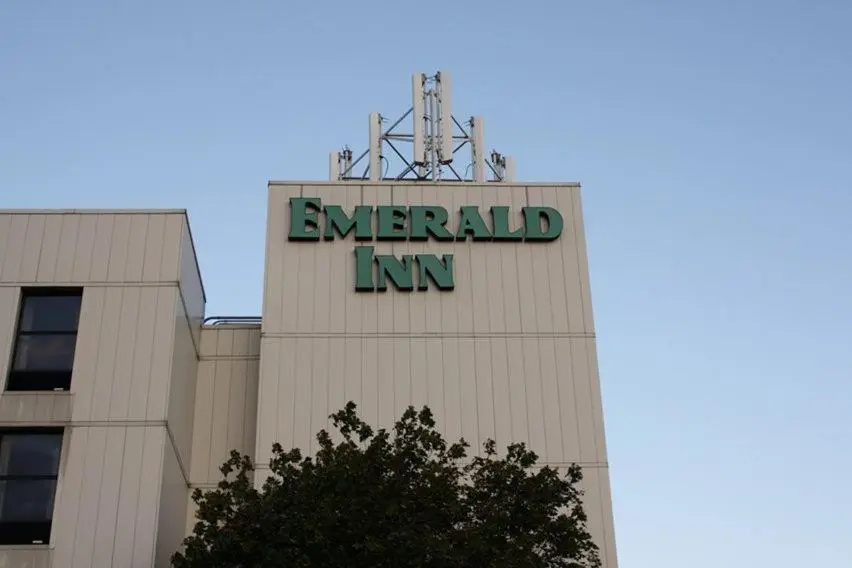 photo 1 of Emerald Inn