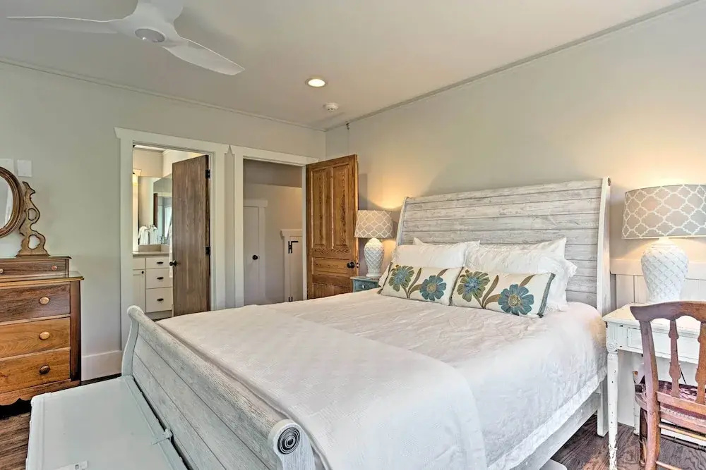 photo 1 of Enchanting Tryon Home w/ Hot Tub ~ 14 Mi to Tiec!
