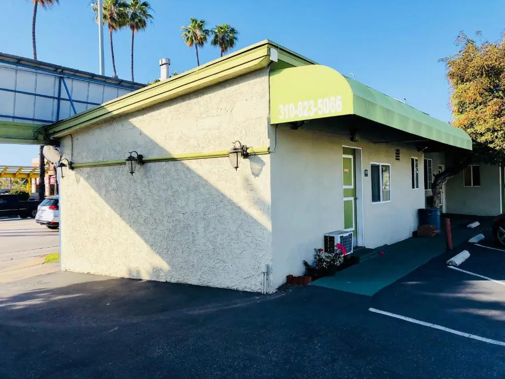 photo 1 of Encore Motel Near Marina Del Rey, Culver City & Venice