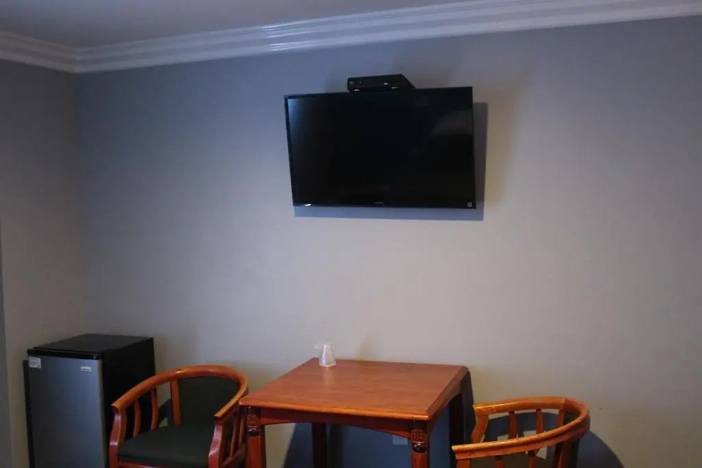 photo 1 of ERTH INN by AGA Maywood