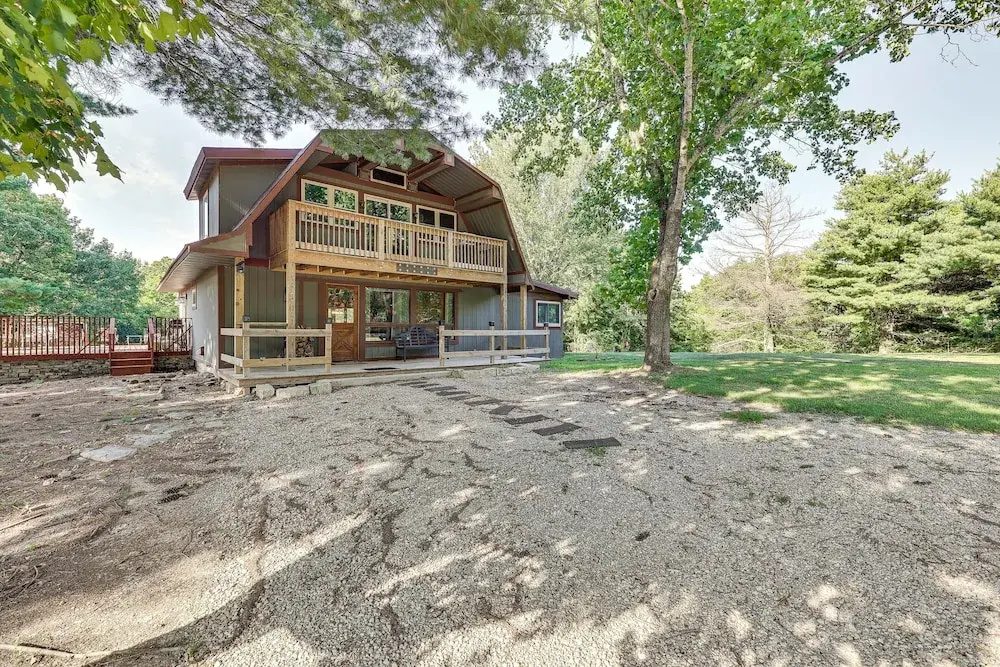photo 1 of Eureka Springs Rental Cabin 8 Mi to Downtown!