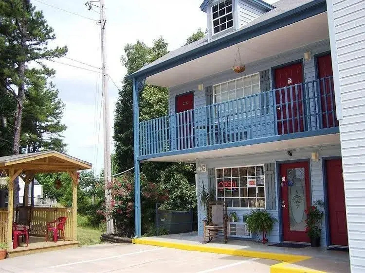 photo 1 of Eureka Suites