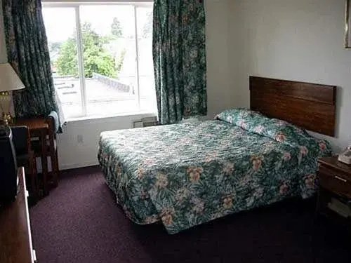 photo 1 of Everspring Inn