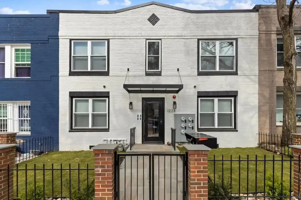 photo 1 of Excellent 2-br Condo in Hip Area of DC