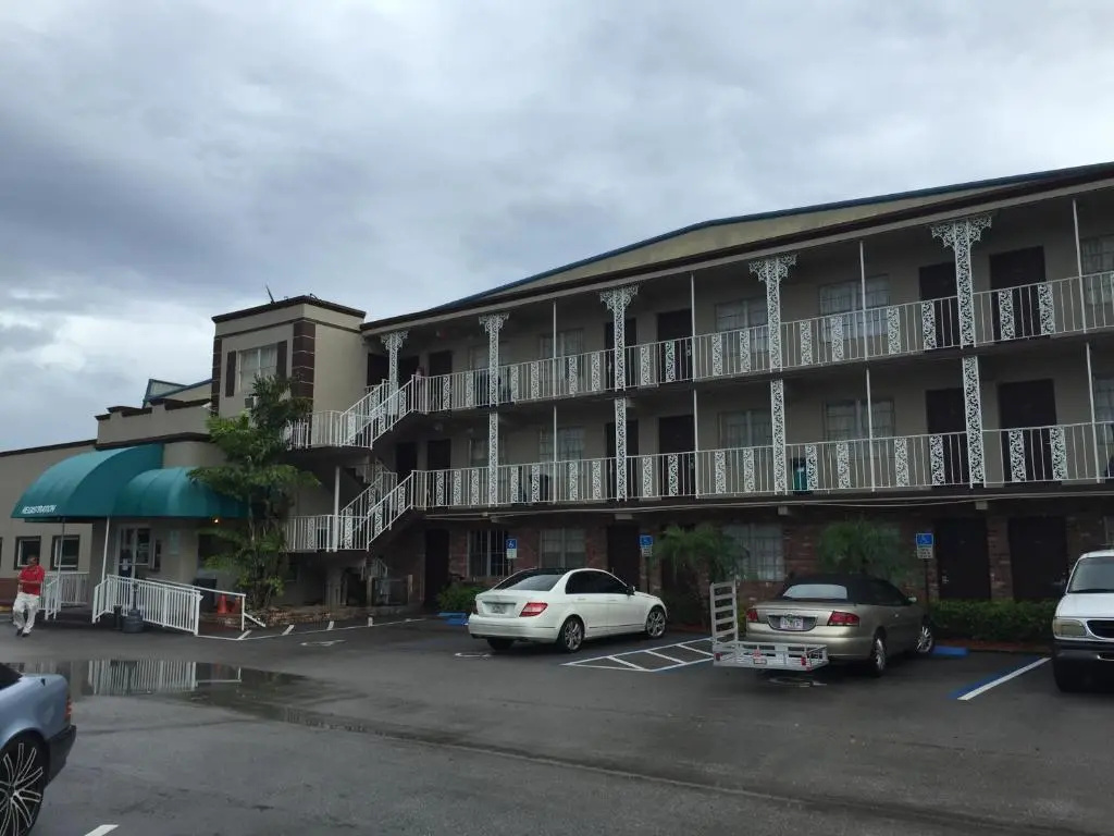photo 1 of Executive Economy Lodge