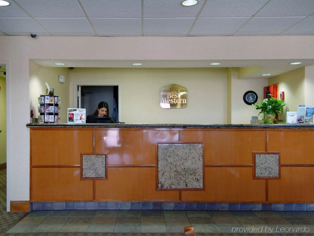 photo 1 of Executive Inn