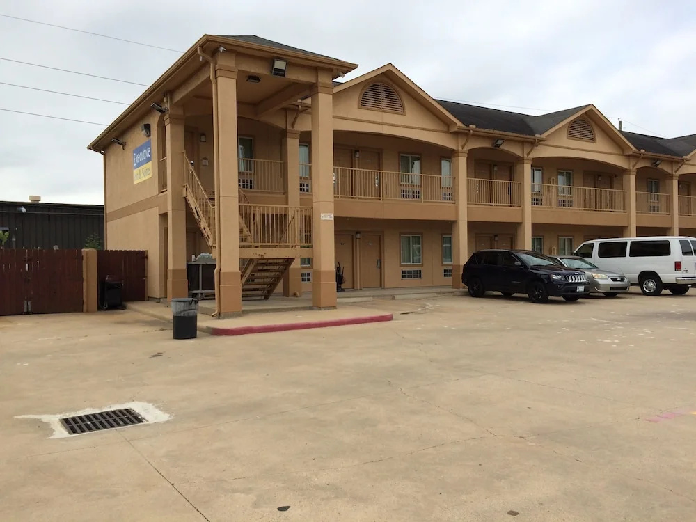 photo 1 of Executive Inn & Suites