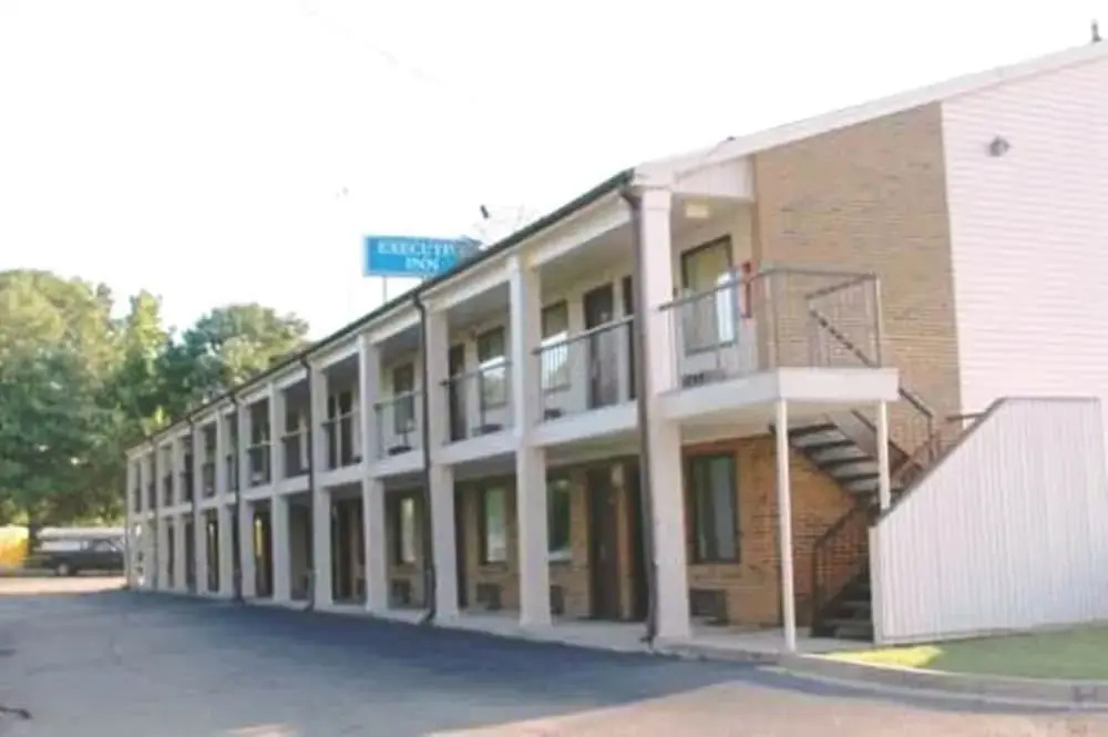 photo 1 of Executive Inn