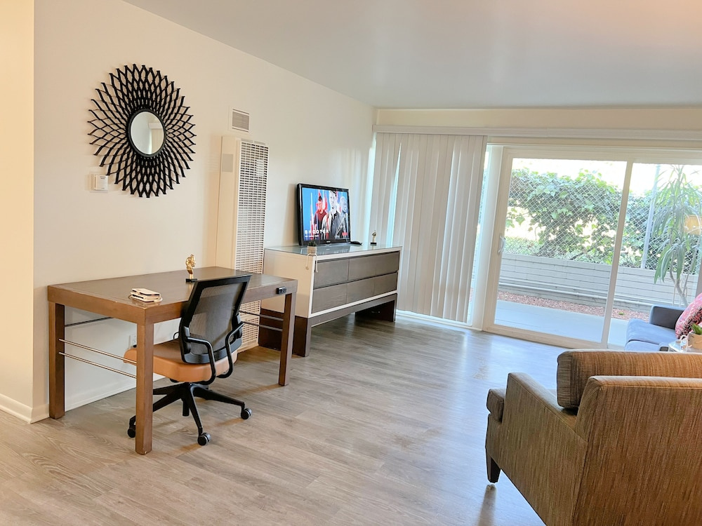 photo 1 of Santa Monica Executive Suites