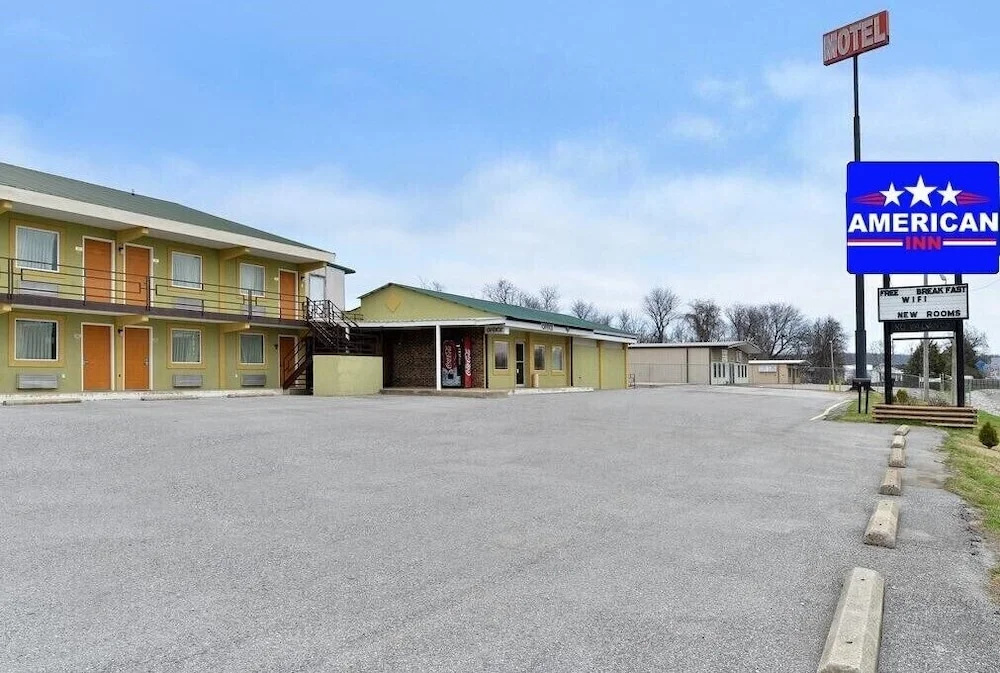 photo 1 of Express Inn