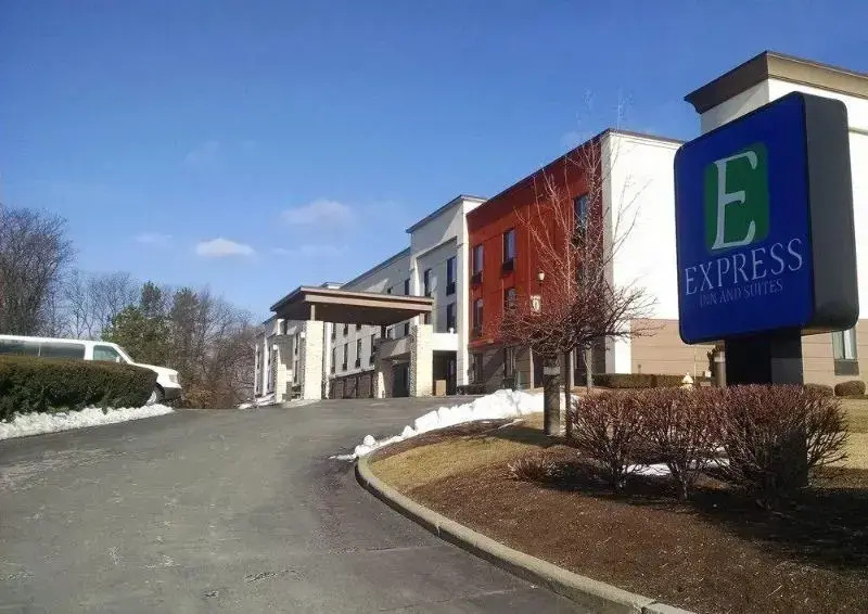 photo 1 of Days Inn Albany Airport