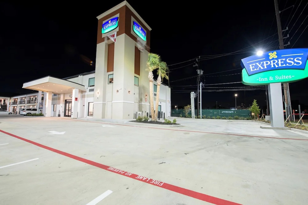 photo 1 of Express INN & Suites